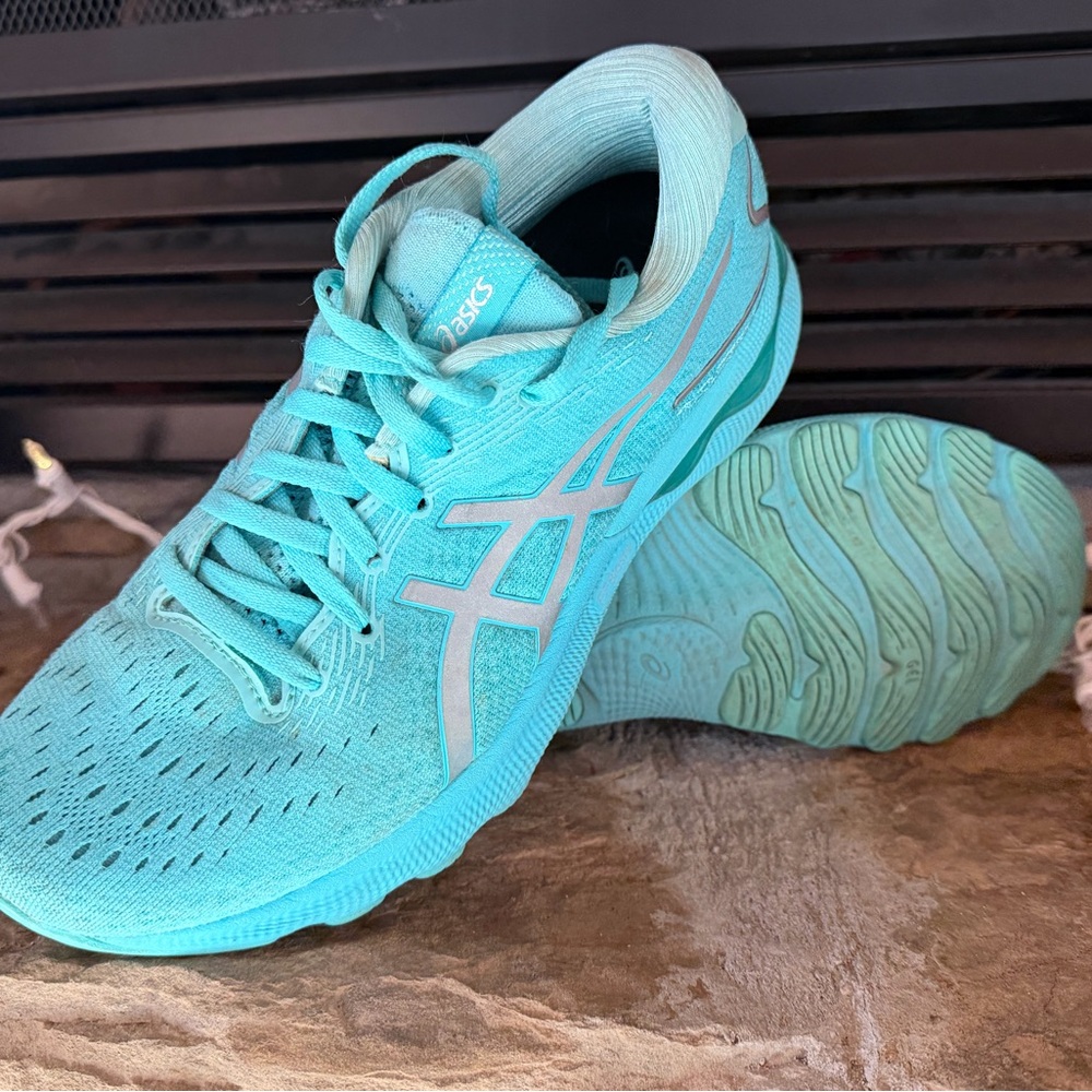 ASICS Gel Nimbus 24 Running Shoes